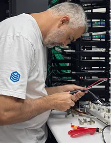 Equipe System Frame em infraestrutura e instalação