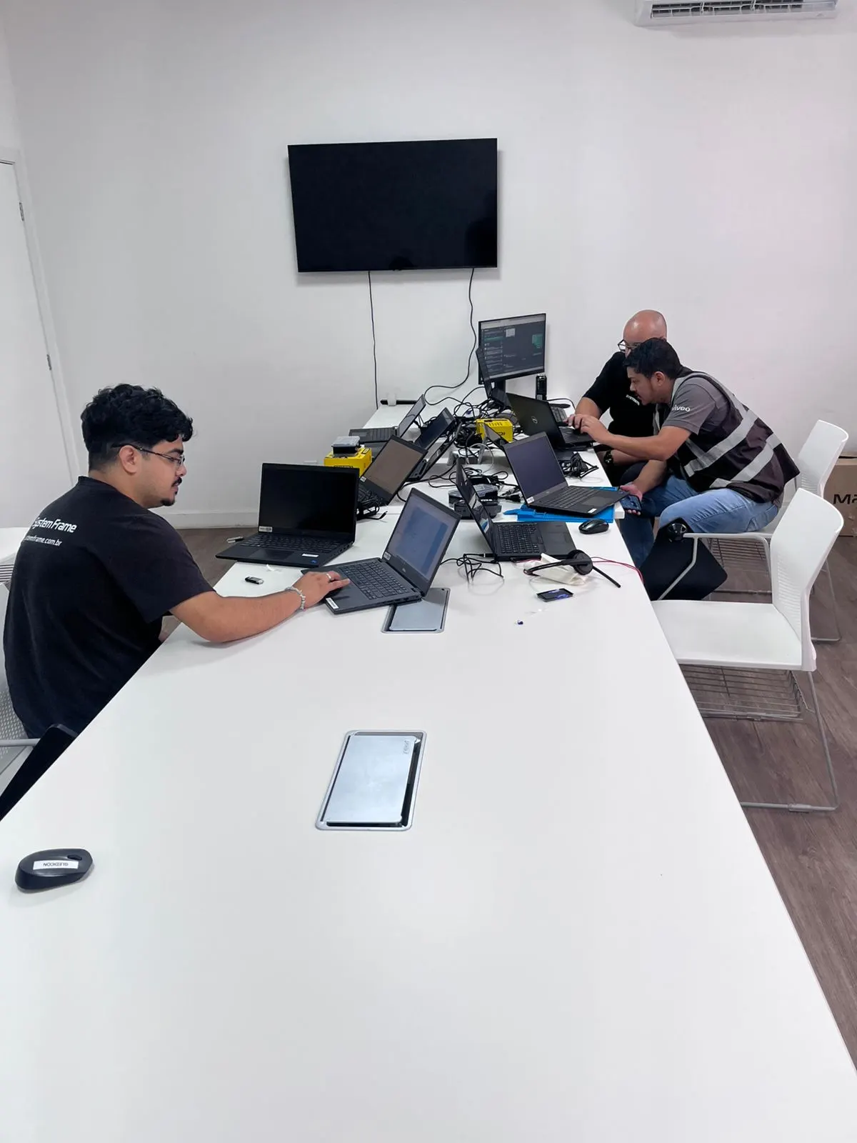 System Frame em operação e Field Service