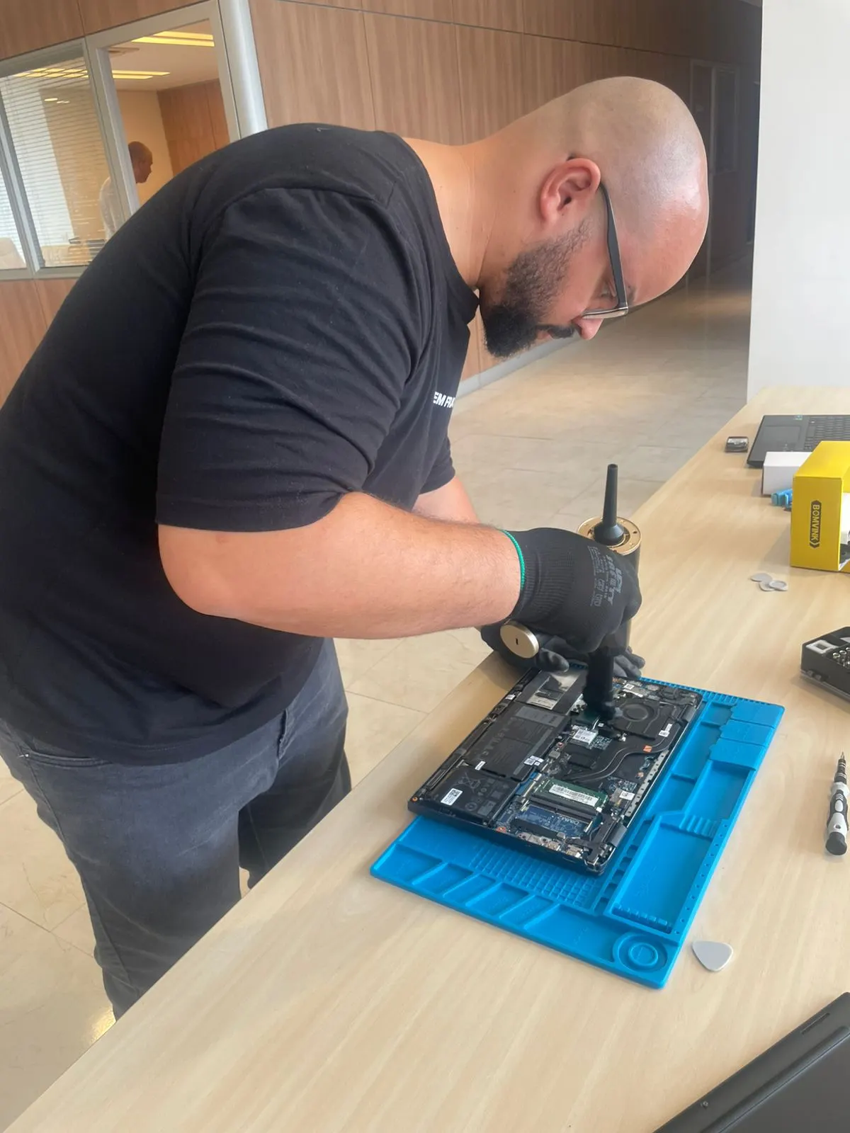 System Frame em operação e Field Service